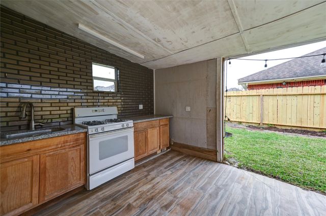 11906 Dinosaur Valley Drive, Sugar Land, TX 77498