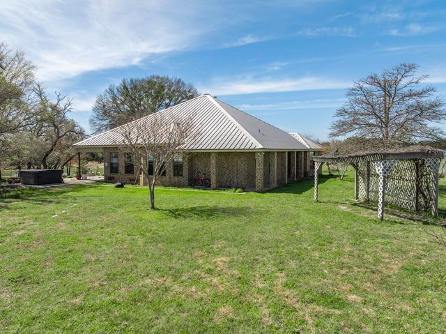 5680 County Road 142, Gatesville, TX 76528