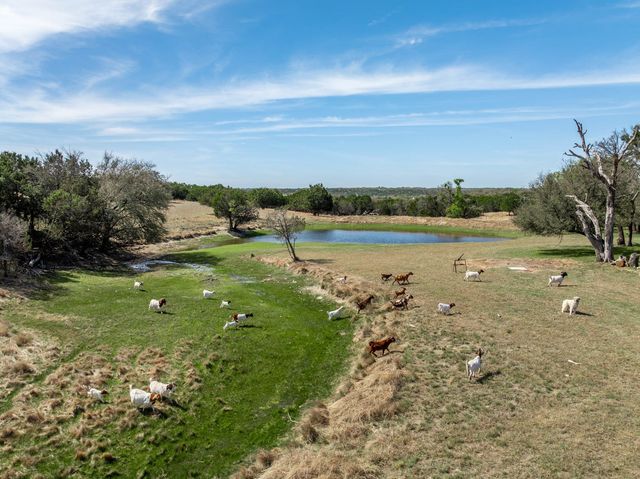 5680 County Road 142, Gatesville, TX 76528