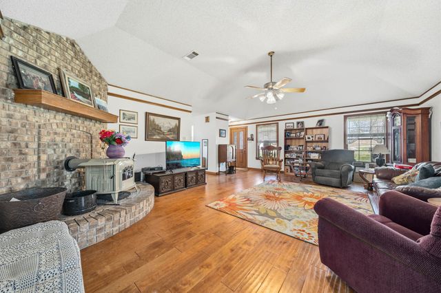 5680 County Road 142, Gatesville, TX 76528