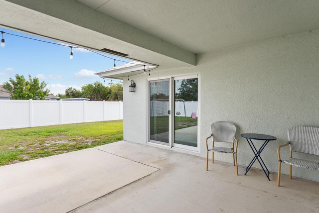 404 SW South Quick Circle, Port St. Lucie, Port St Lucie, FL 34953