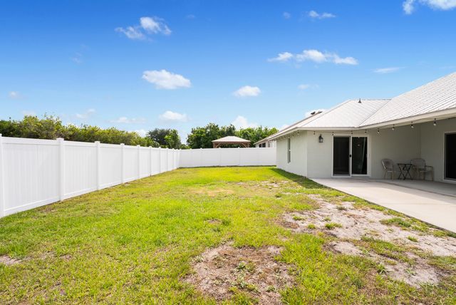 404 SW South Quick Circle, Port St. Lucie, Port St Lucie, FL 34953