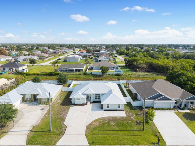 404 SW South Quick Circle, Port St. Lucie, Port St Lucie, FL 34953