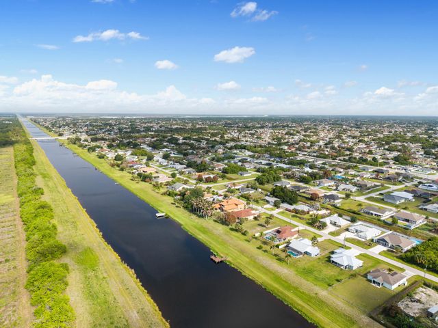 404 SW South Quick Circle, Port St. Lucie, Port St Lucie, FL 34953