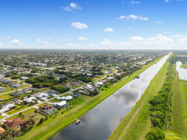 404 SW South Quick Circle, Port St. Lucie, Port St Lucie, FL 34953