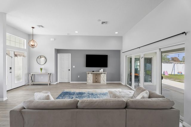 404 SW South Quick Circle, Port St. Lucie, Port St Lucie, FL 34953
