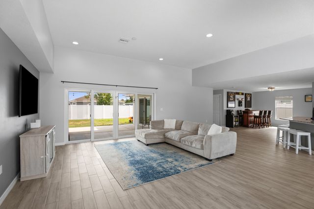 404 SW South Quick Circle, Port St. Lucie, Port St Lucie, FL 34953