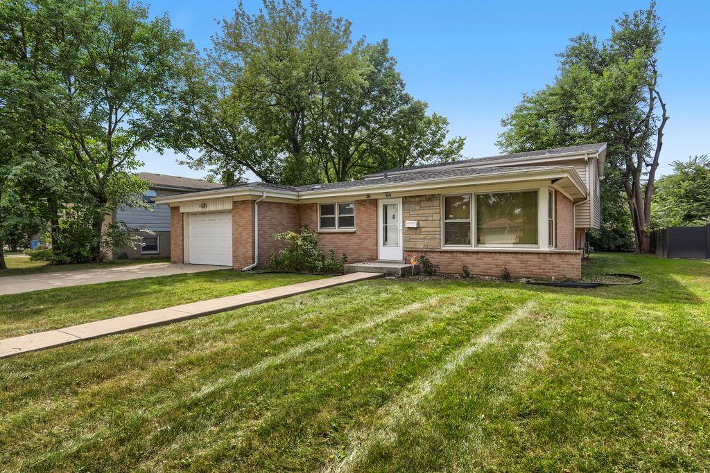 918 S Owen Street, Mount Prospect, IL 60056 — exterior