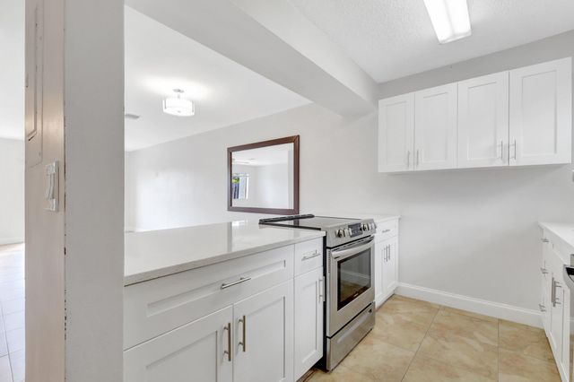 1506 Wharf Lane, Greenacres, FL 33463