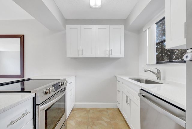 1506 Wharf Lane, Greenacres, FL 33463