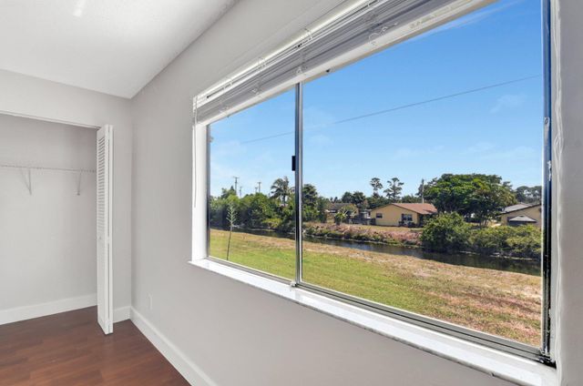 1506 Wharf Lane, Greenacres, FL 33463