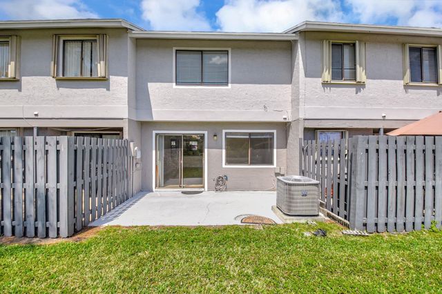 1506 Wharf Lane, Greenacres, FL 33463