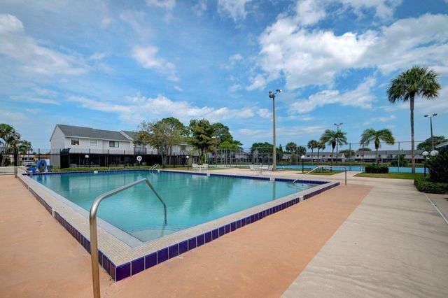 1506 Wharf Lane, Greenacres, FL 33463