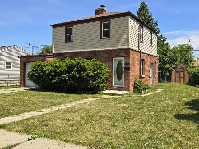 9251 W Swan CIRCLE, Milwaukee, WI 53225