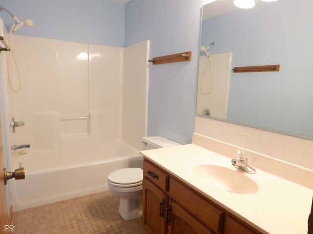 243 Meridian Court 17, Pittsboro, IN 46167