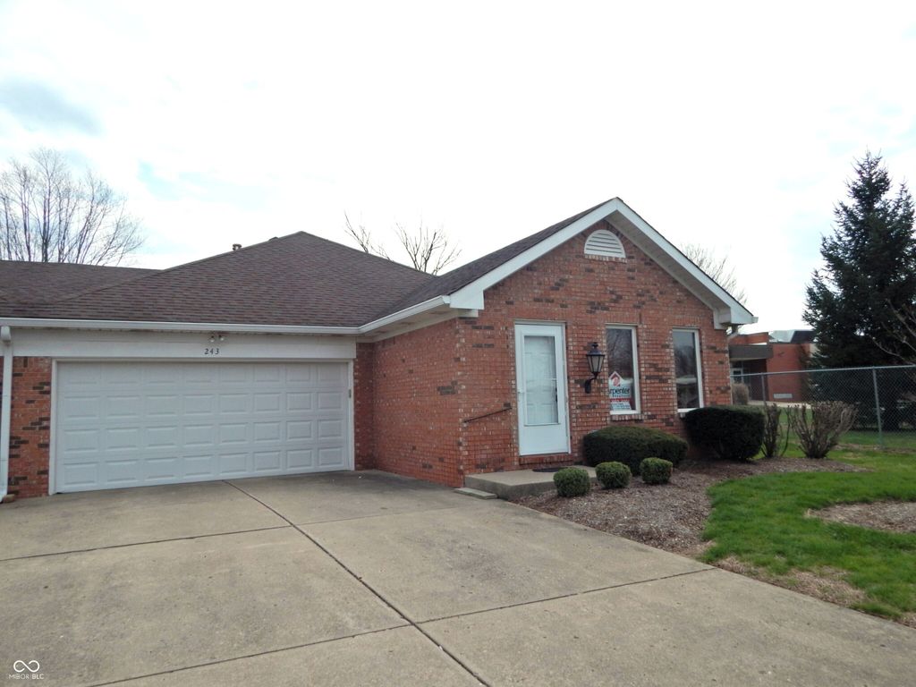 243 Meridian Court 17, Pittsboro, IN 46167