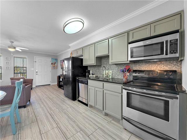 2290 N Fulton Beach 214, Rockport, TX 78382