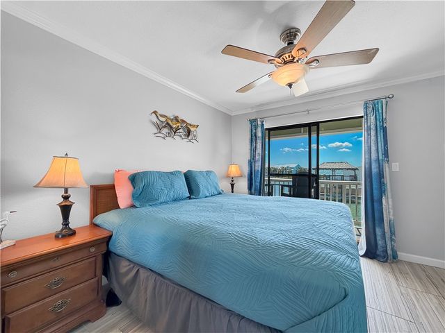 2290 N Fulton Beach 214, Rockport, TX 78382