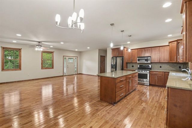 78 N Hilton Park Road, Muskegon, MI 49442