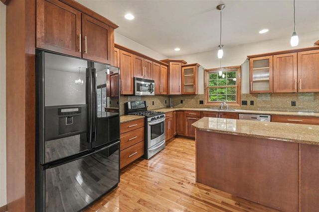 78 N Hilton Park Road, Muskegon, MI 49442