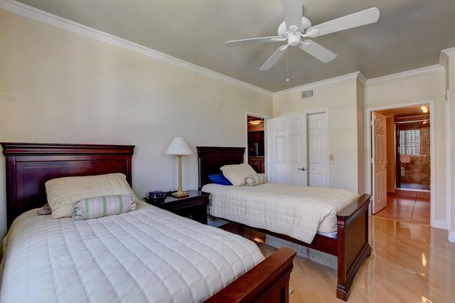780 S Sapodilla Avenue S 401, West Palm Beach, FL 33401