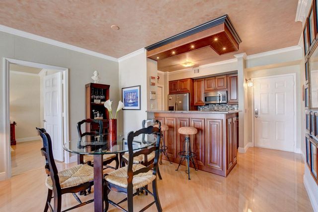 780 S Sapodilla Avenue S 401, West Palm Beach, FL 33401