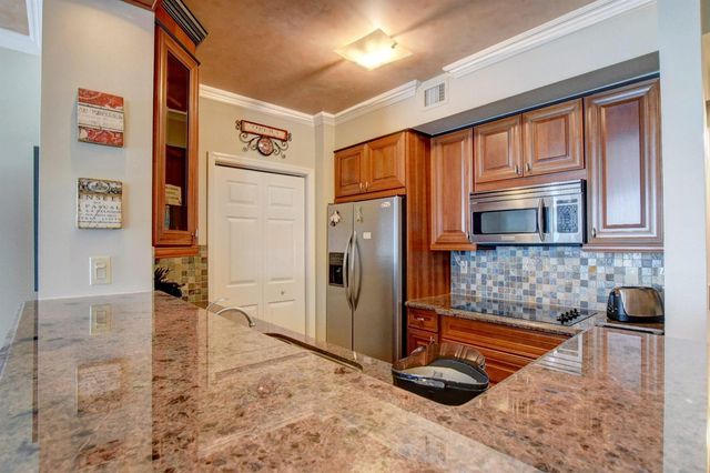 780 S Sapodilla Avenue S 401, West Palm Beach, FL 33401