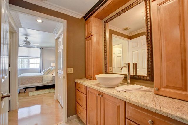 780 S Sapodilla Avenue S 401, West Palm Beach, FL 33401