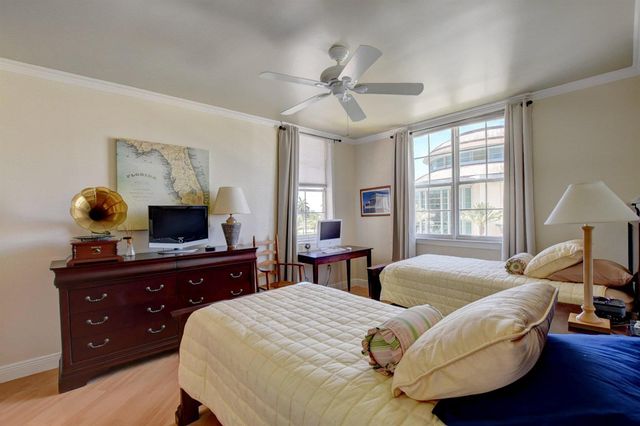 780 S Sapodilla Avenue S 401, West Palm Beach, FL 33401