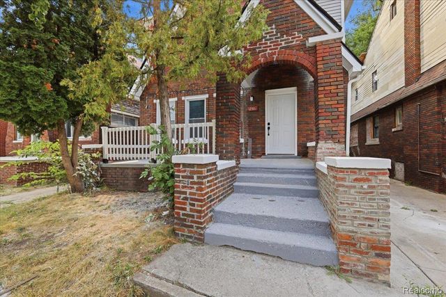 3281 Waverly Street, Detroit, MI 48238