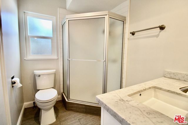 5415 Coldwater Canyon Avenue, Sherman Oaks, CA 91401