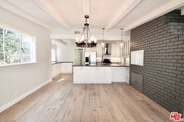 5415 Coldwater Canyon Avenue, Sherman Oaks, CA 91401