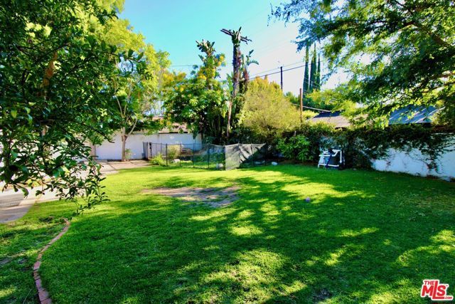 5415 Coldwater Canyon Avenue, Sherman Oaks, CA 91401