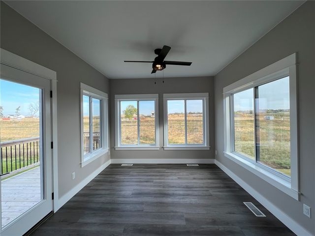 80 S Seven Oaks Road, North Liberty, IA 52317
