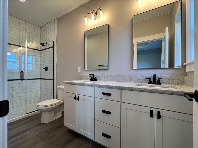 80 S Seven Oaks Road, North Liberty, IA 52317