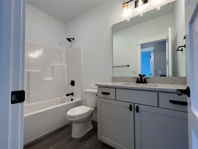 80 S Seven Oaks Road, North Liberty, IA 52317