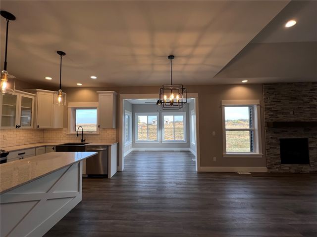 80 S Seven Oaks Road, North Liberty, IA 52317
