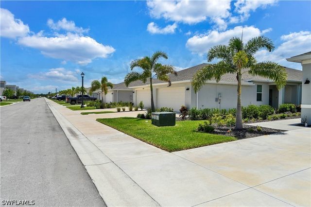 20545 Hazelnut CT S, Lehigh Acres, FL 33976
