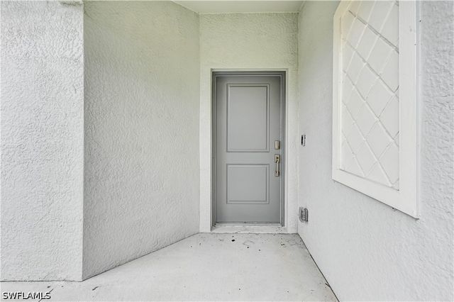 20545 Hazelnut CT S, Lehigh Acres, FL 33976