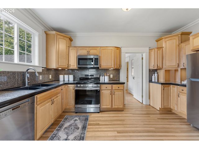 5025 Ne 24TH Ave, Portland, OR 97211