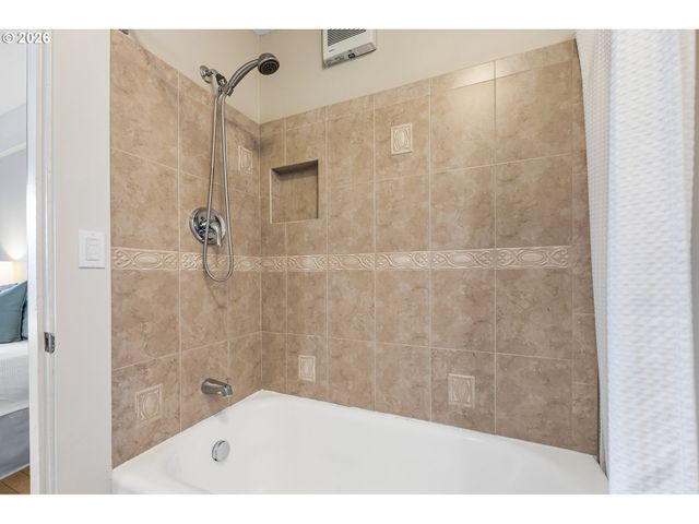 5025 Ne 24TH Ave, Portland, OR 97211