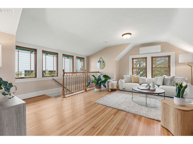 5025 Ne 24TH Ave, Portland, OR 97211