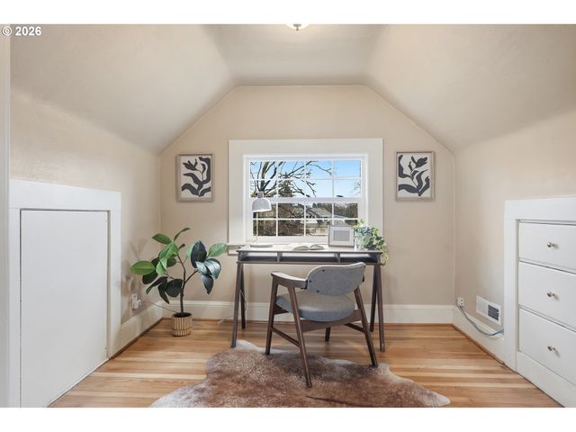 5025 Ne 24TH Ave, Portland, OR 97211