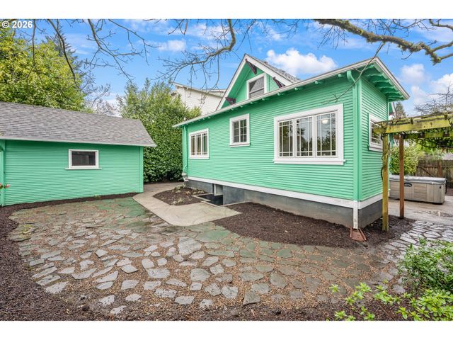 5025 Ne 24TH Ave, Portland, OR 97211