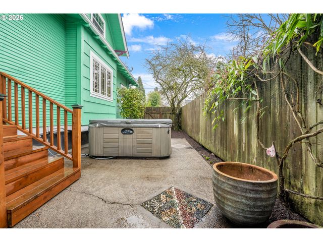 5025 Ne 24TH Ave, Portland, OR 97211