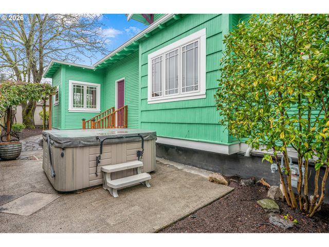 5025 Ne 24TH Ave, Portland, OR 97211