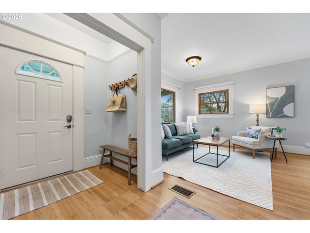 5025 Ne 24TH Ave, Portland, OR 97211