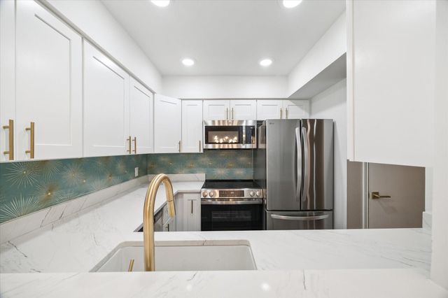 903 Wax Myrtle Lane, Houston, TX 77079