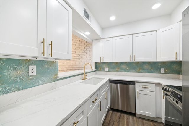 903 Wax Myrtle Lane, Houston, TX 77079