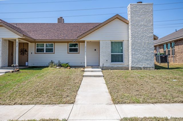 2734 Sherry Street, Arlington, TX 76014